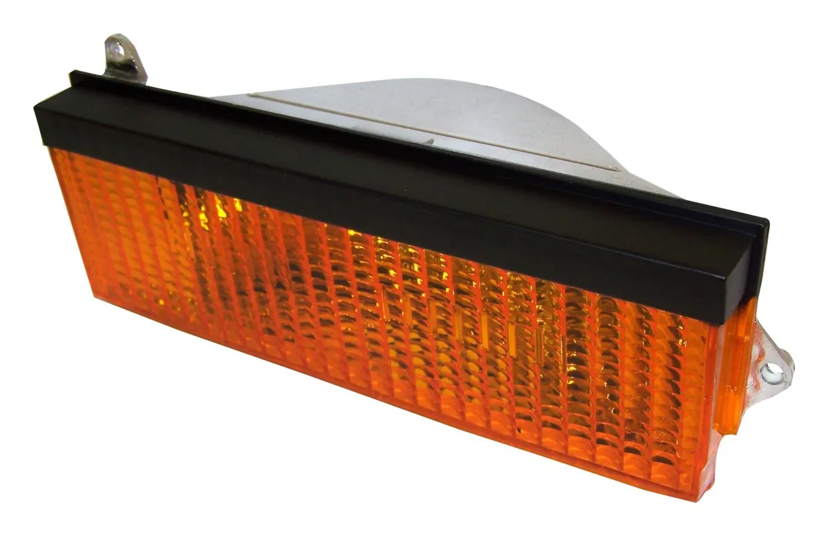 Crown Automotive Jeep Replacement 56000852 Right Front Amber Parking Lamp for Jeep 84-96 XJ Cherokee, MJ Comanche (Export) product image