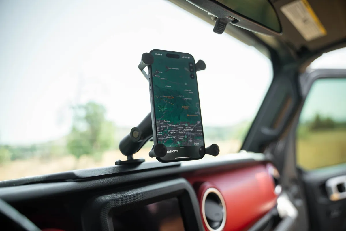 2018-2024 Jeep Wrangler JL, JLU , Gladiator JT V8 Offroad Device Dash Mount V2 product image