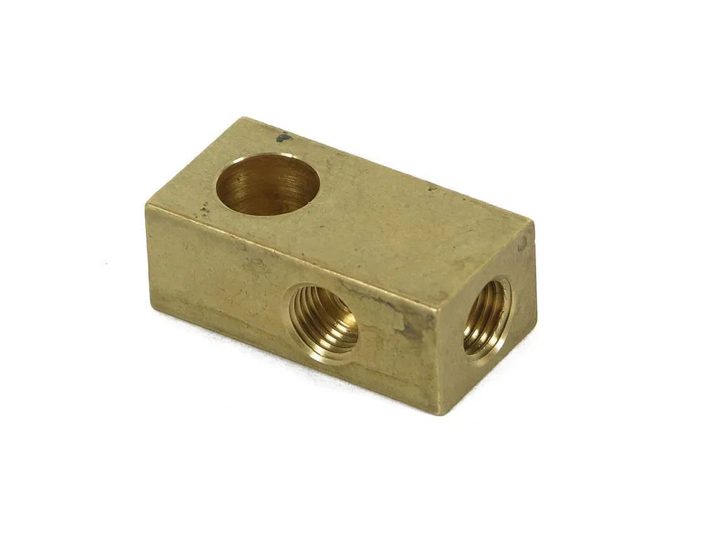 Earl's Performance T-Brake Adapter Fitting