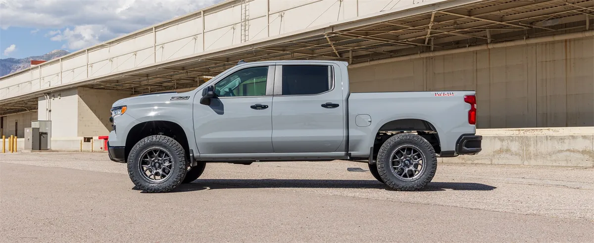 25 Chevy Silverado 1500/Gmc Sierra 1500 4.0in Sst2.1 Lift Kit With Premium Falcon 2.1 Strut/Shocks product image
