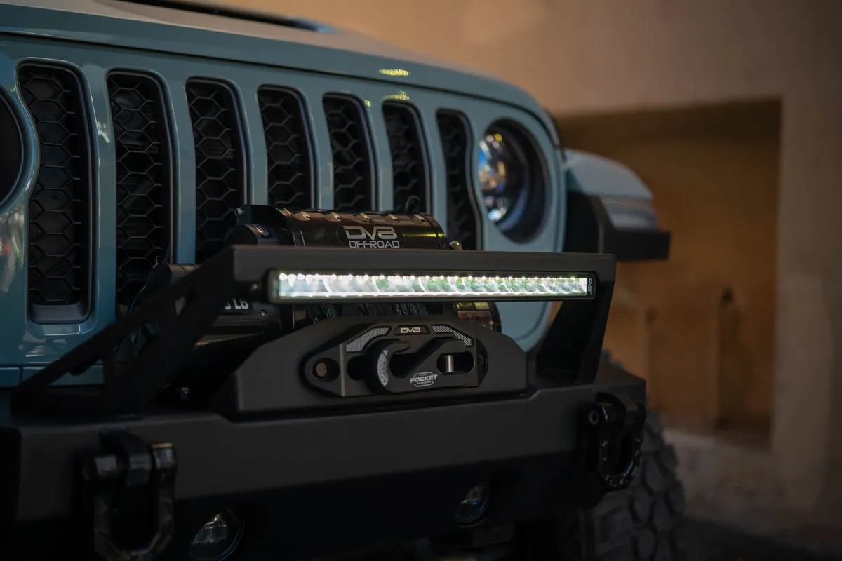 DV8 Offroad 20-Inch Halo Elite Single Row Light Bar with Accent Light product image