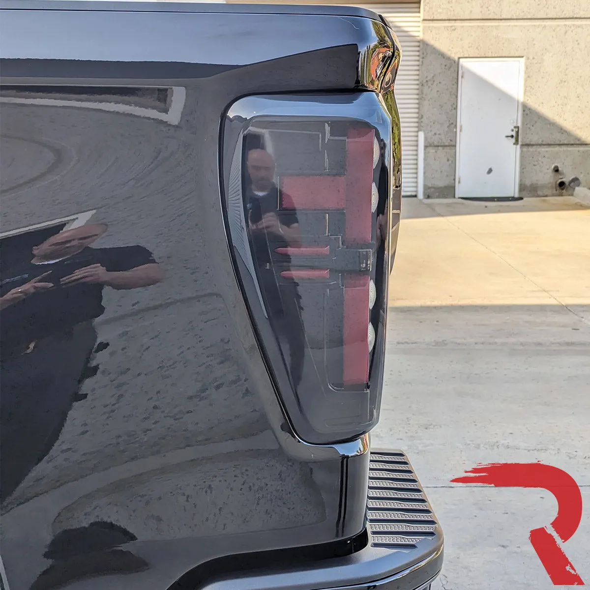 Gmc Sierra 19-20 1500 And 20-21 25003500 Only Fits Single Wheel Body Style Trucks With Factory OEM LED Tail Lights Oled Tail Lights - Smoked Lens product image