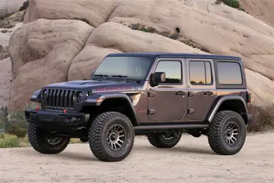 Fabtech Sport Lift System w/Shock; 3 in. Lift; w/Spacers; Front And Rear Dirt Logic Reservoir Shocks;