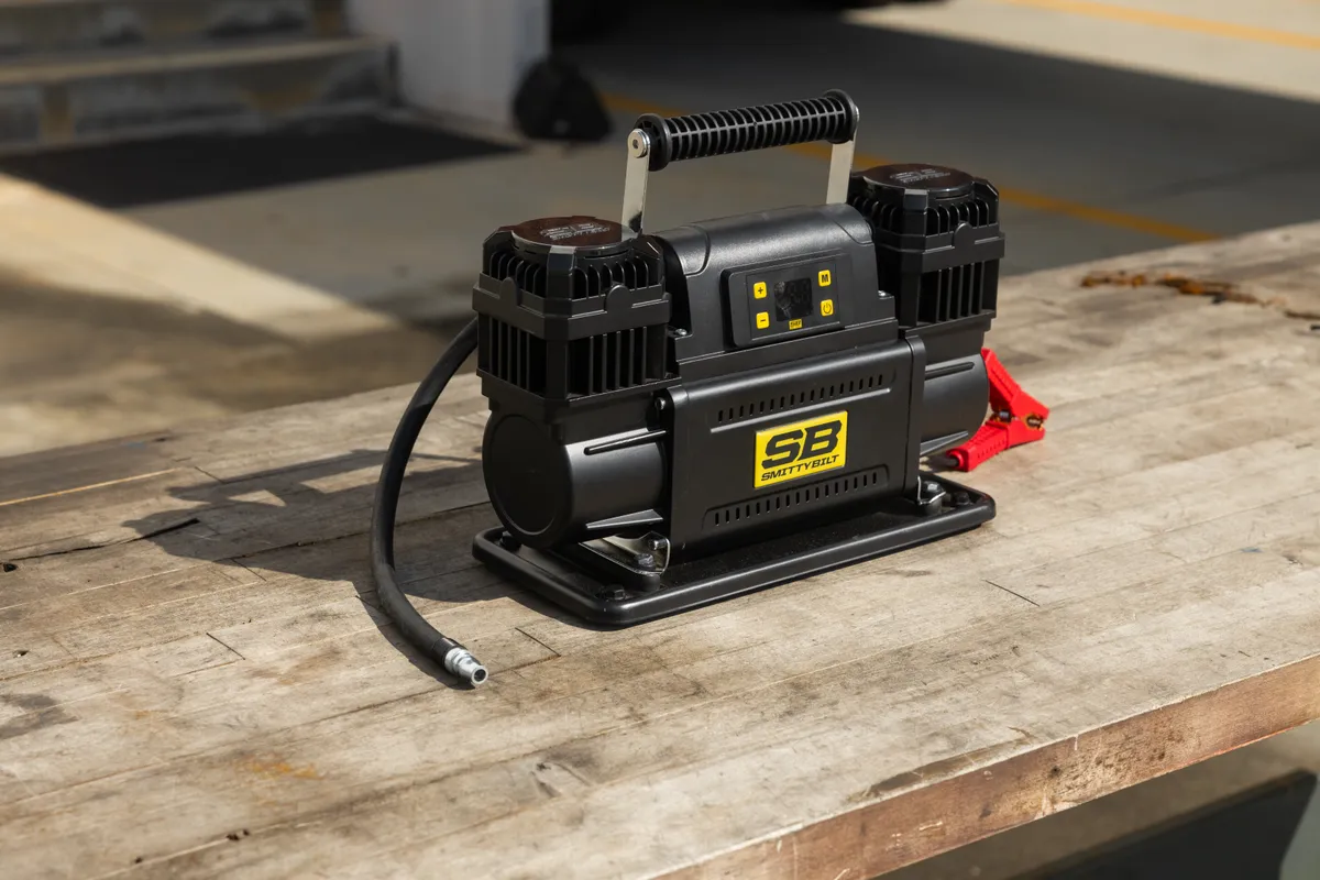 10.6c fm Dual Head Portable Compressor With Bag product image