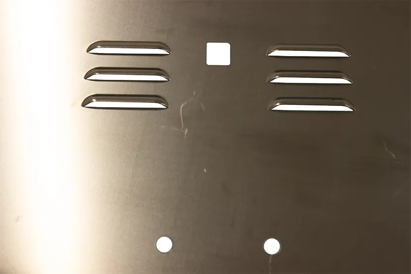 199702 Wrangler Fishbone TJ Hood Louver (9702) Raw Unpainted Raw Aluminum product image