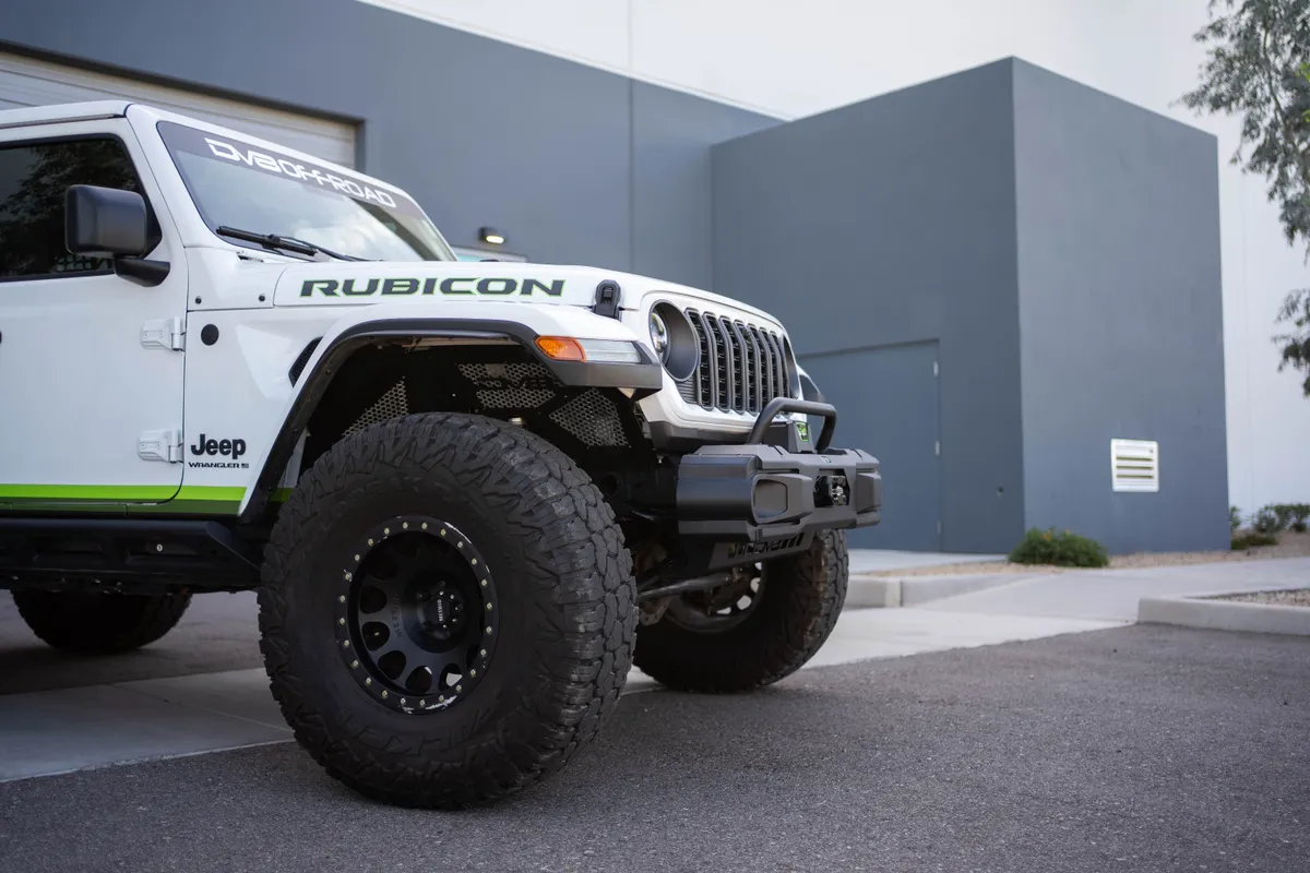 2018-2025 Jeep Wrangler JL & 2020-2025 Gladiator JT DV8 Offroad OE Plus Front Bumper product image