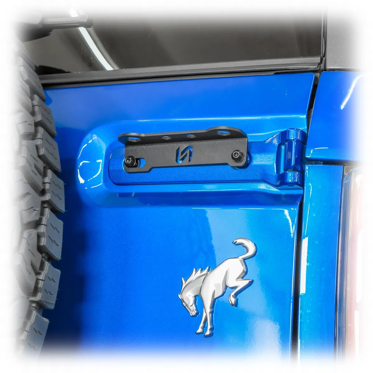 21c Bronco (Excludes Raptor) Tailgate Hinge Antenna/ Dune Flag Mount product image