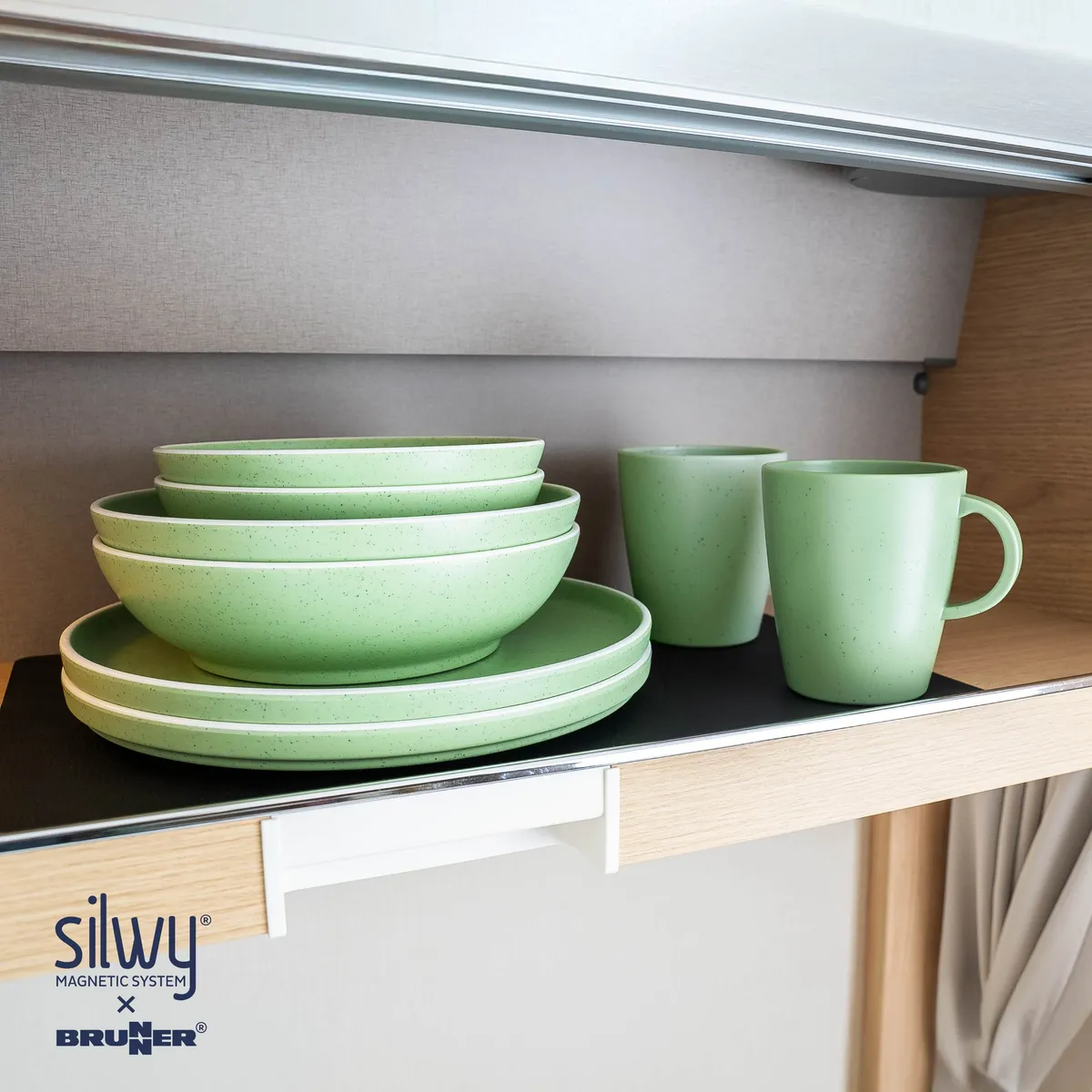 Magnetic Plastic Tableware Set DOLOMIT GREEN product image