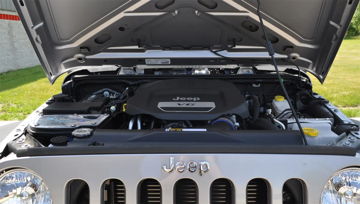 Cold Air Intake Kit; Incl. Closed Filter Box/Air Duct/Pro5 Filter/Connectors/Clamps; Polished Aluminum Lid w/Logo; product image