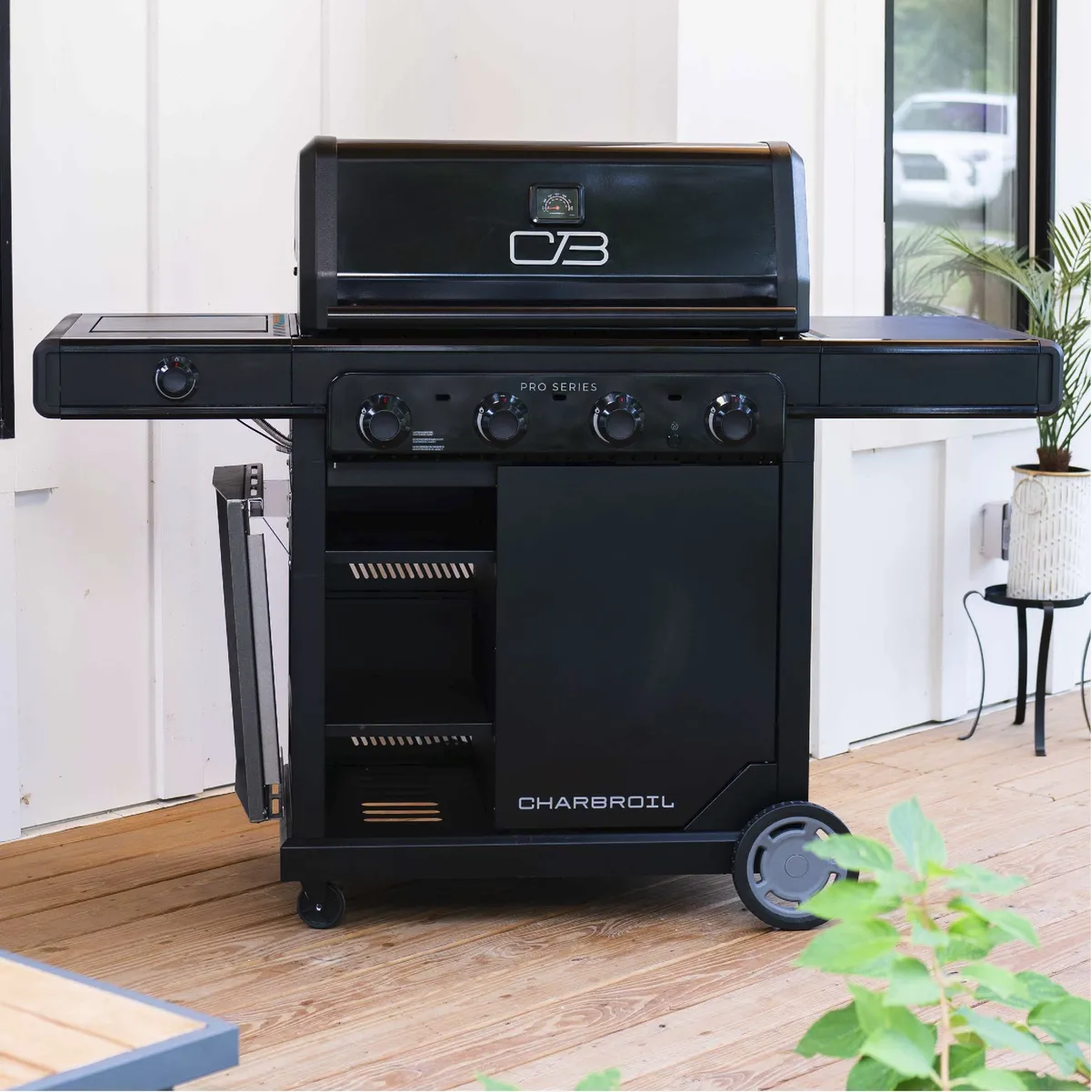 Pro Series™ 4-Burner Gas Grill and Griddle with Side Burner product image