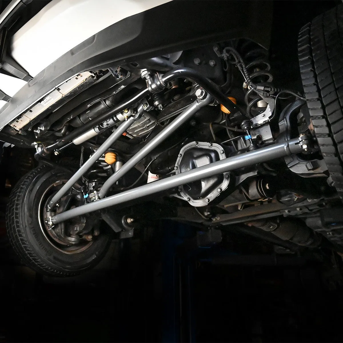 Ford 2005 - 2016 Super Duty F-250 F-350 2005 F-450 F-550 F-600 Heavy Duty Adjustable Front Track Bar product image