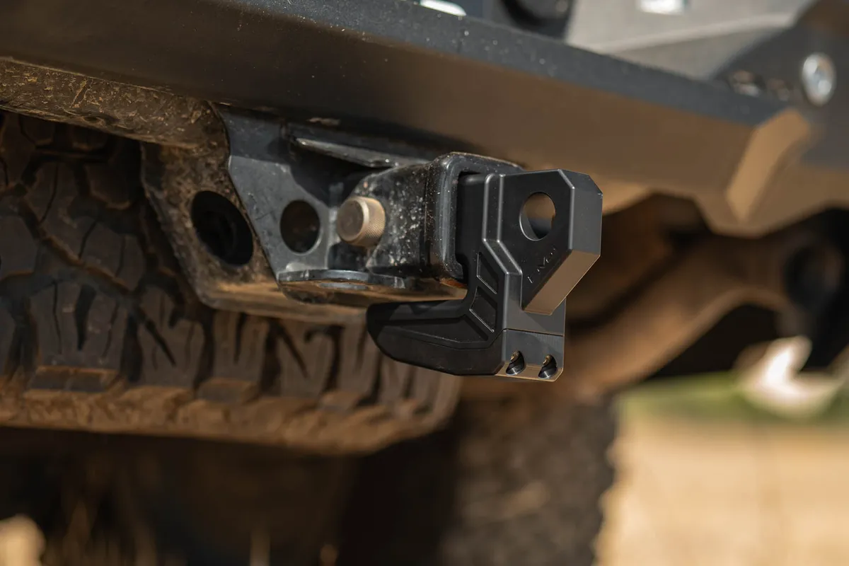 DV8 Offroad Xtract Hitch Skid Plate - Black product image