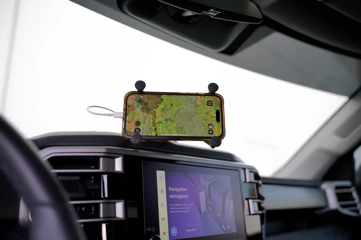 Toyota Tundra Sequoia Digital Device Dash Mount product image