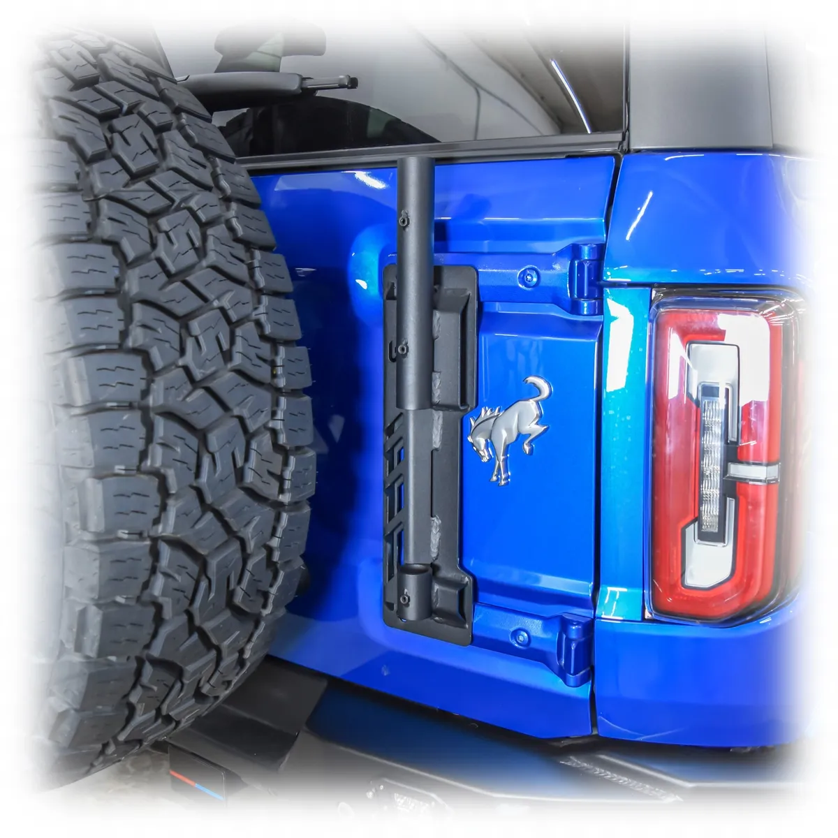 21c Bronco (Excludes Raptor) HD Tailgate Flag Mount product image