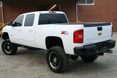 Fab Fours Heavy Duty Rear Bumper; 2 Stage Black Powder Coated; Incl. 0.75 in. D-Ring Mount;
