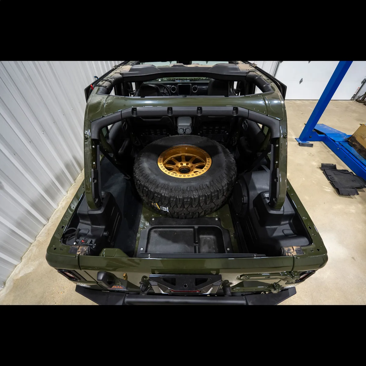 07c Jeep Wrangler Unlimited Interior Spare Tire Carrier Kit product image