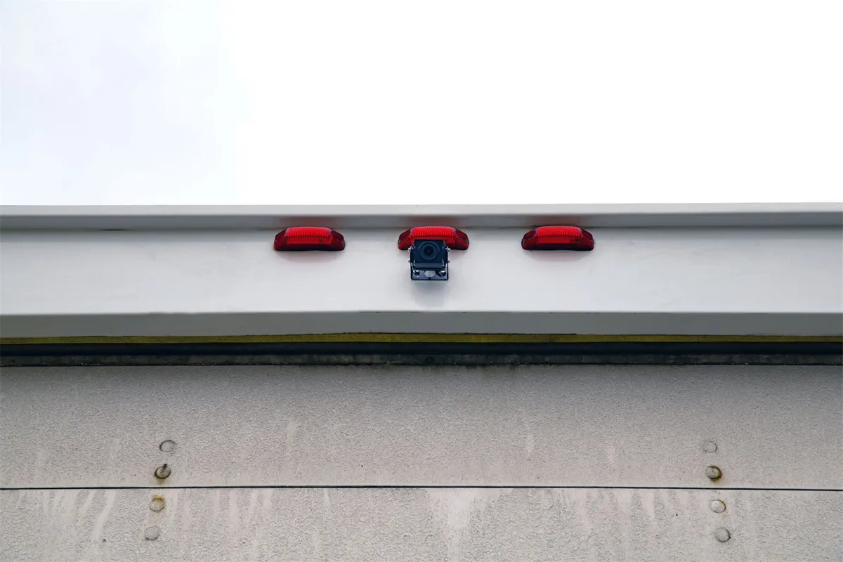 FullVUE® Mirror Commercial Camera System w/Built-In Dashcam; Park Monitoring Available; 32 GB SD Card Included; Parking Gridlines Available; Built-In G-Shock Sensor; product image