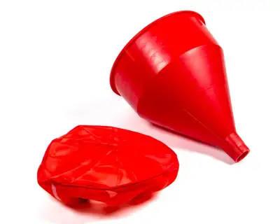 Outerwears Fuel Funnel W/Pre-Filter Red