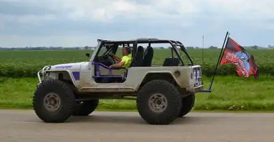 Steinjager Exterior Accessories 2007-2018 Hitch Mount Flag Holder Holds 1 Flag Cloud White