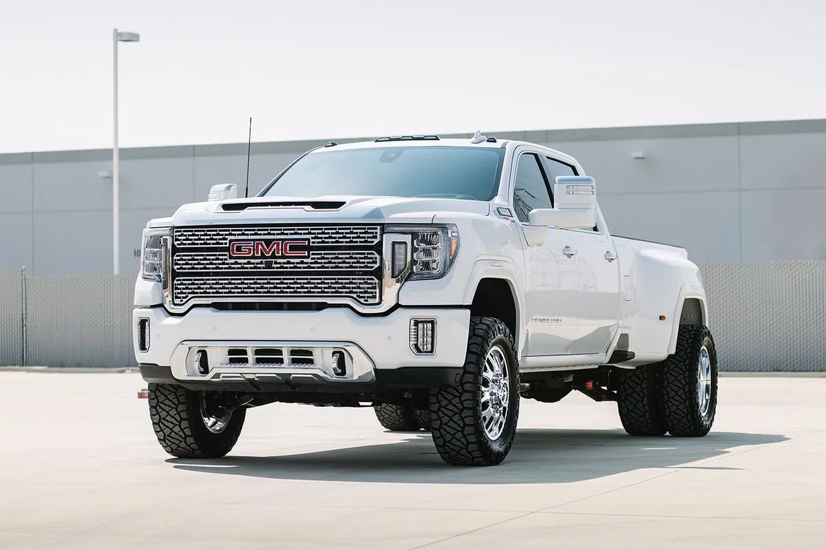 3-Inch Elite Leveling Kit with King 2.5 Reservoir Shocks for 2020-2024 Silverado/Sierra 2500/3500 2WD/4WD Cognito product image