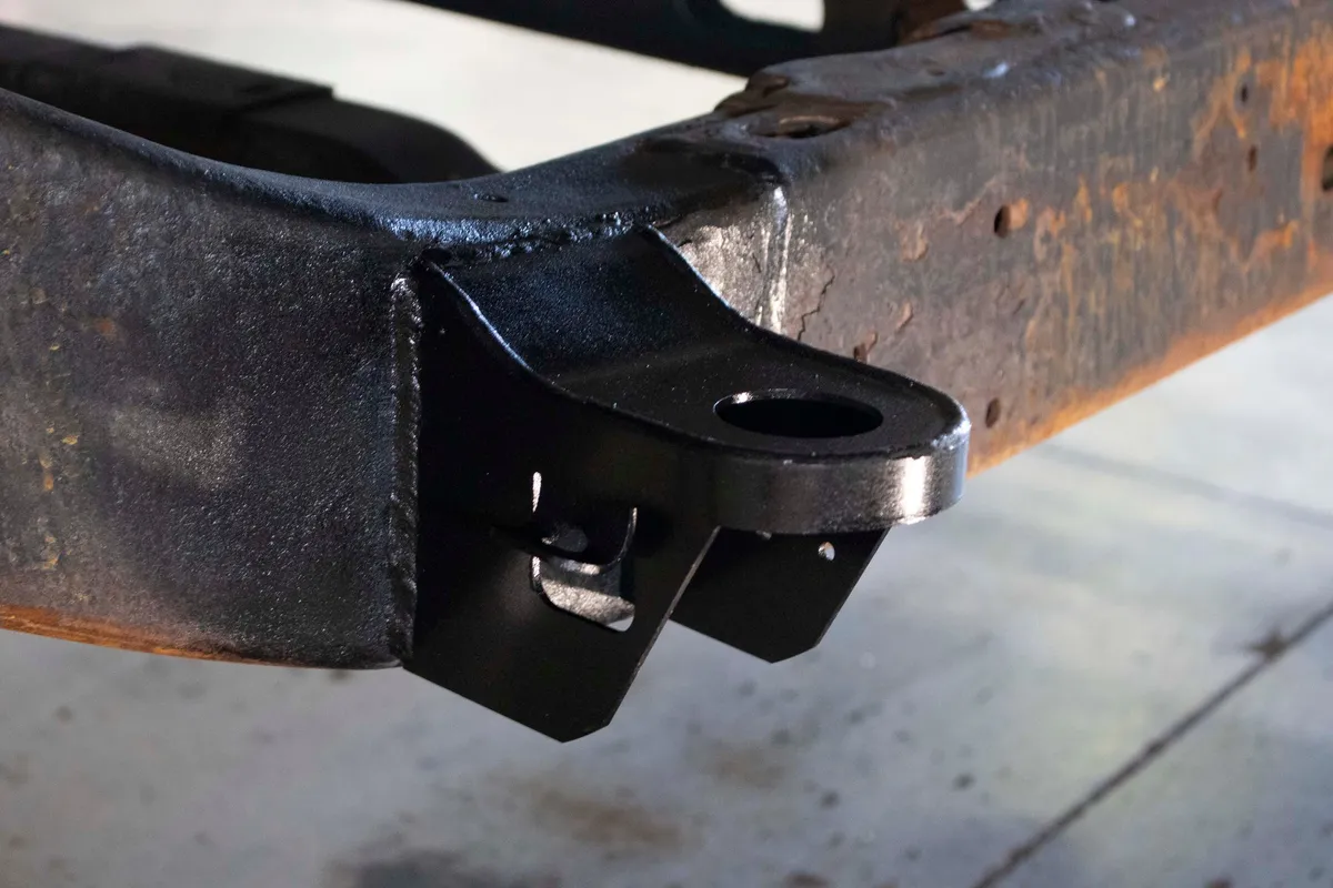 Rust Buster 1999-2013 Chevy Silverado& GMC Sierra Center Cab Mount RB7325 product image