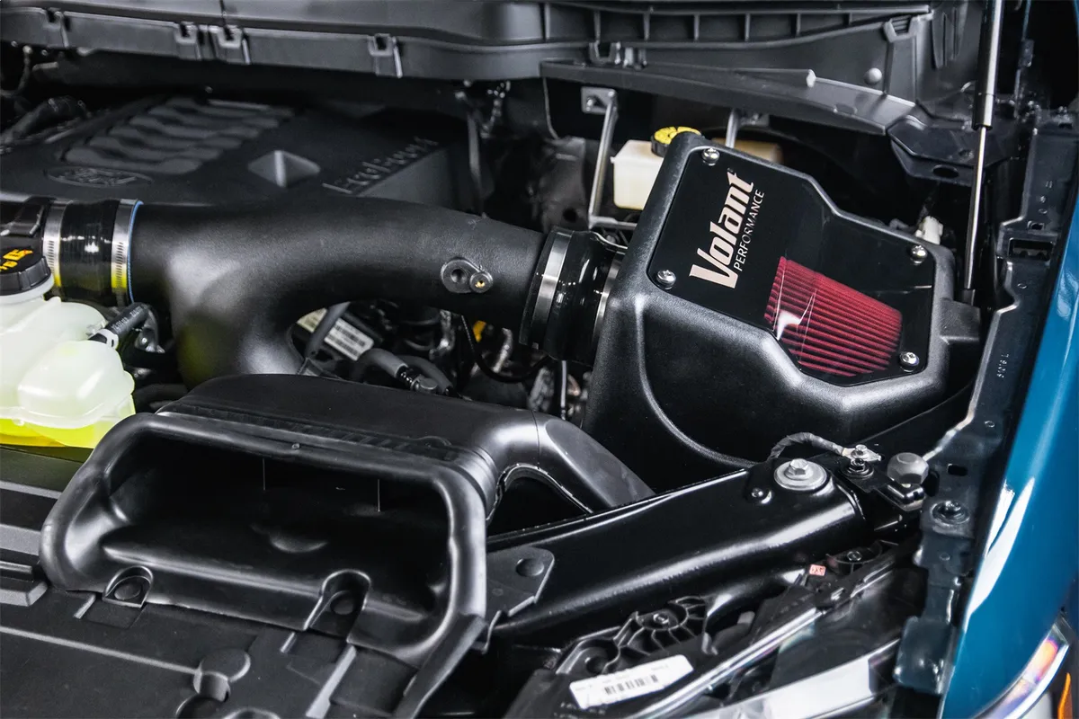 Cold Air Intake Kit; Incl. Closed Filter Box/Air Duct/Drytech® 3D Filter; Round; Dry; 6.0 in. Flange; product image