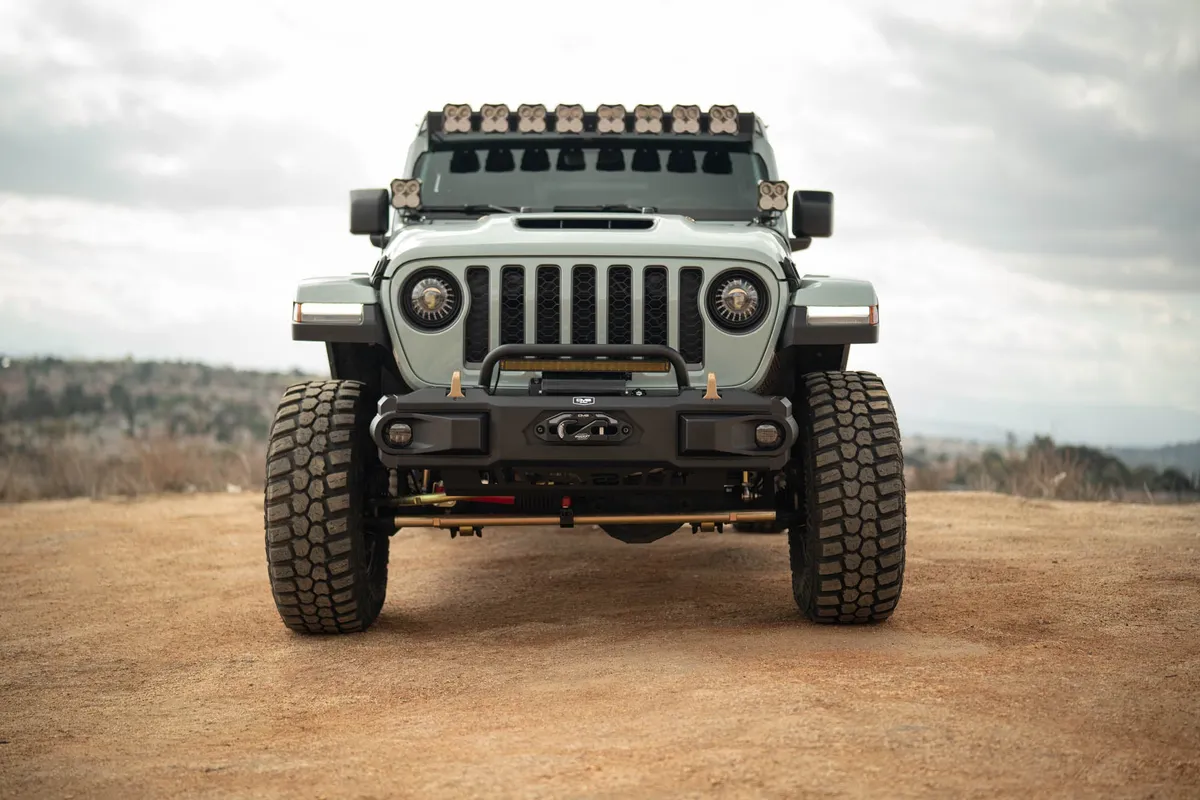 2018-2025 Jeep Wrangler JL & 2020-2025 Gladiator JT DV8 Offroad OE Plus Front Bumper product image