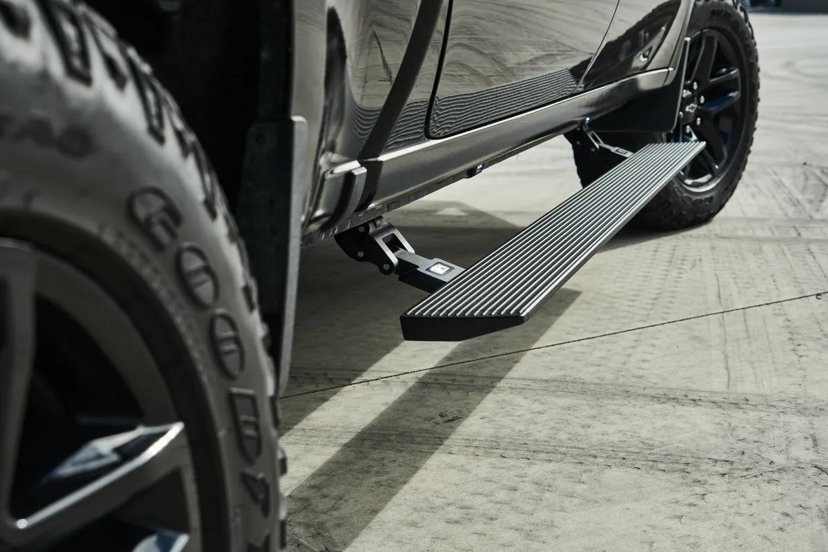 2019-2026 Chevrolet Silverado/Gmc Sierra 1500/2500/3500 Crew Cab E-Power Board Steps product image
