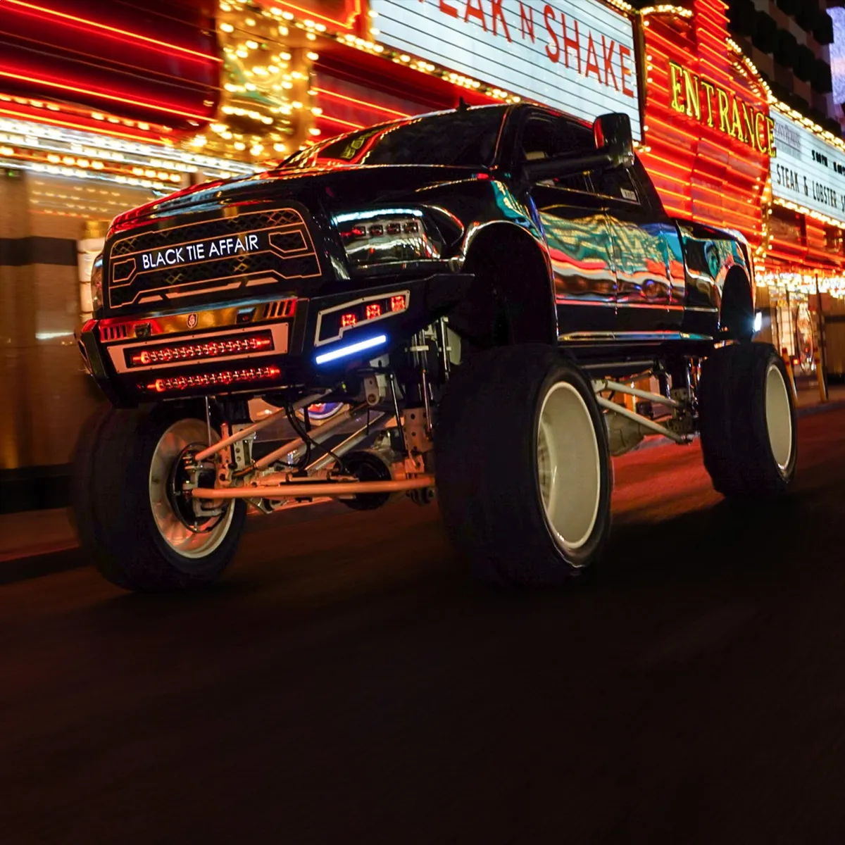 RIGID Radiance lighting family just got better with RBGW Pod Lights. A compact cube with the ability to toggle between eight available backlight options. Radiance+RBGW takes the customization of your vehicle to the next level. product image