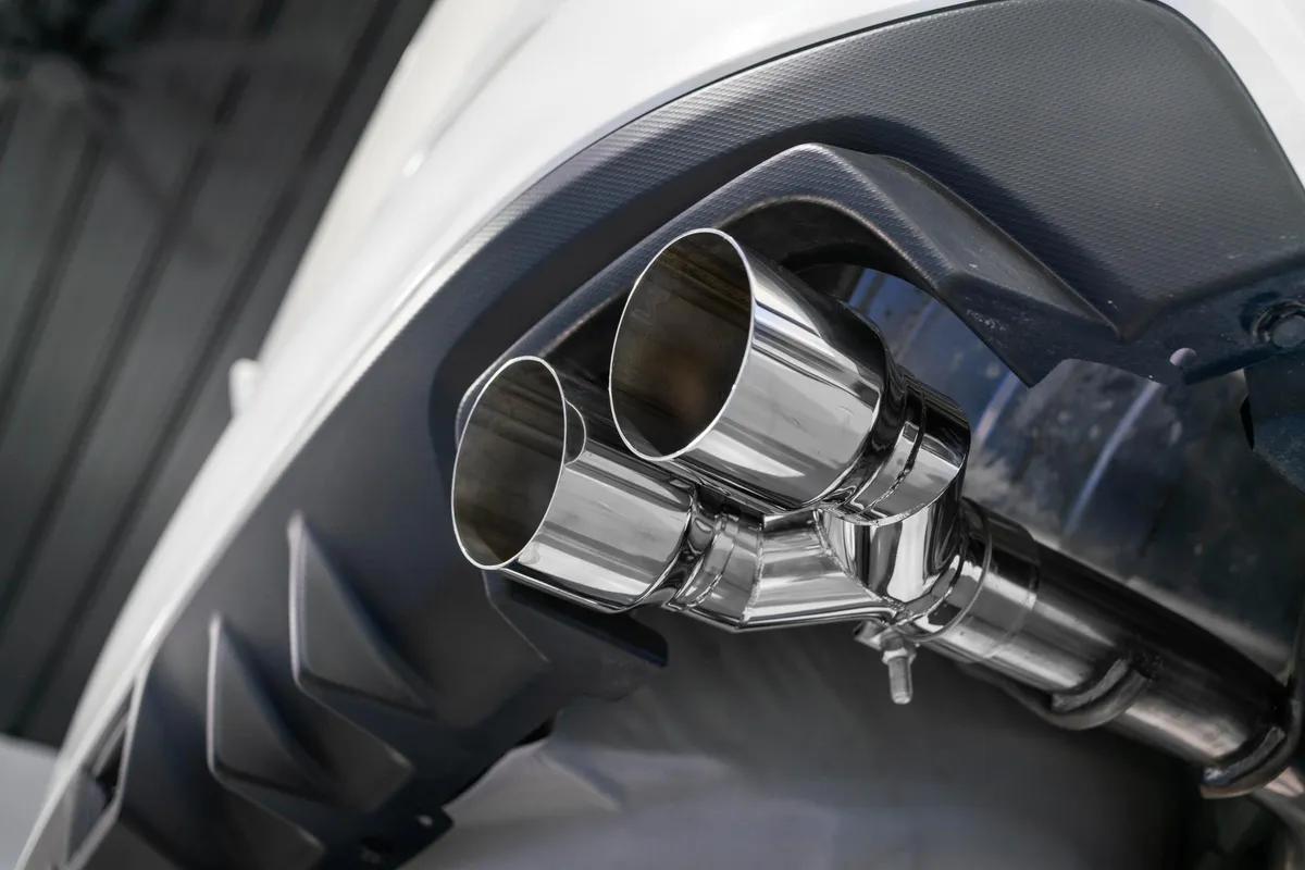Armor Pro Axle Back Exhaust System; 2.5 in.; Dual Split Rear Exit; T304 Stainless Steel; Incl. 3.5 in. OD Dual Out Tips; product image