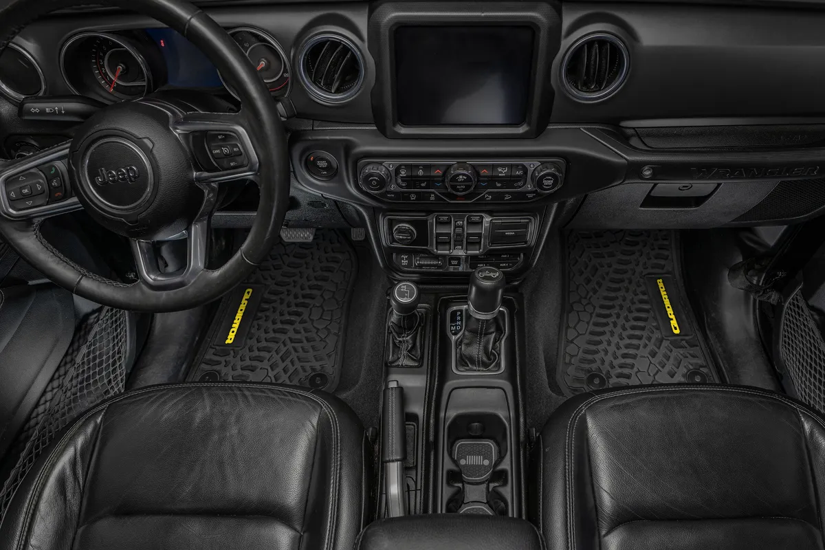 18-24 Jeep JL 2 Dr/Gladiator Front -Tire Tread/Scorched Earth Scene w/ Gladiator Insert - Black w/ Dark Blue Insert product image