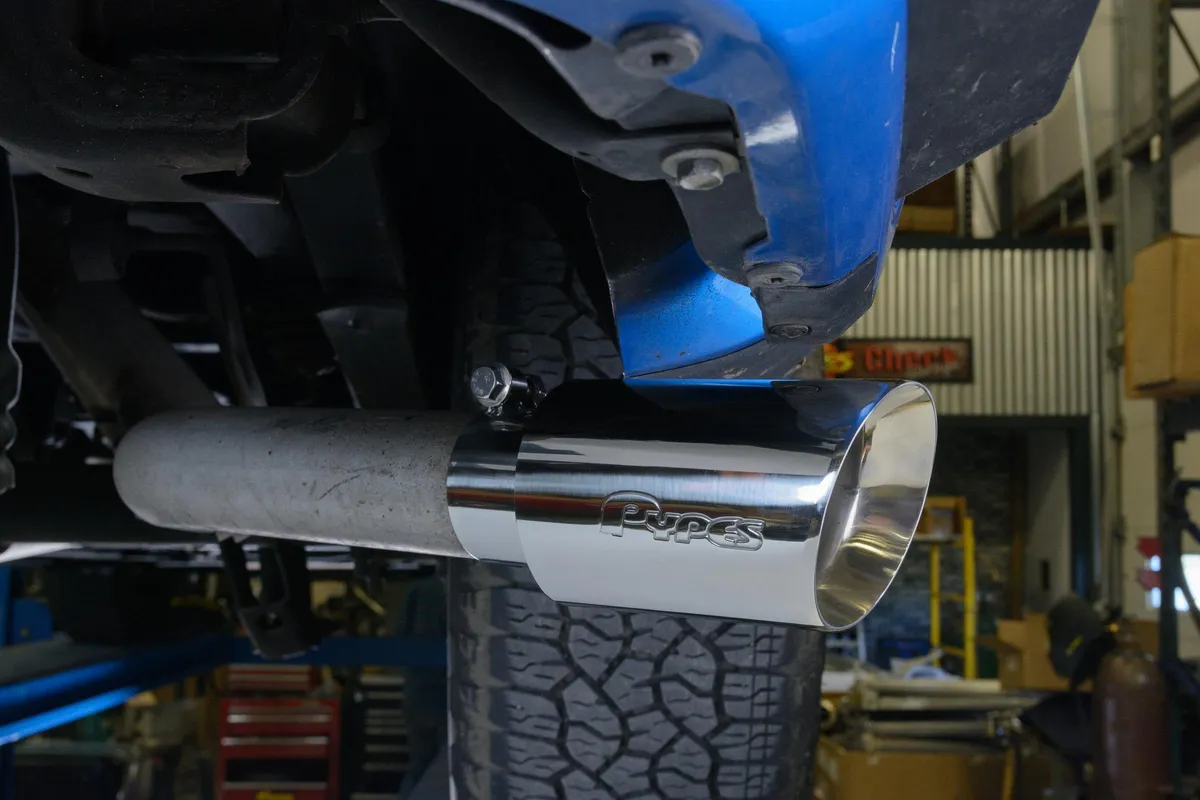 19-25 Silverado / Sierra 1500 4.8L/5.3L Single Exit Tunes & Tip Muffler Replacement Exhaust Kit Violator Muffler SGT32V PYPES product image