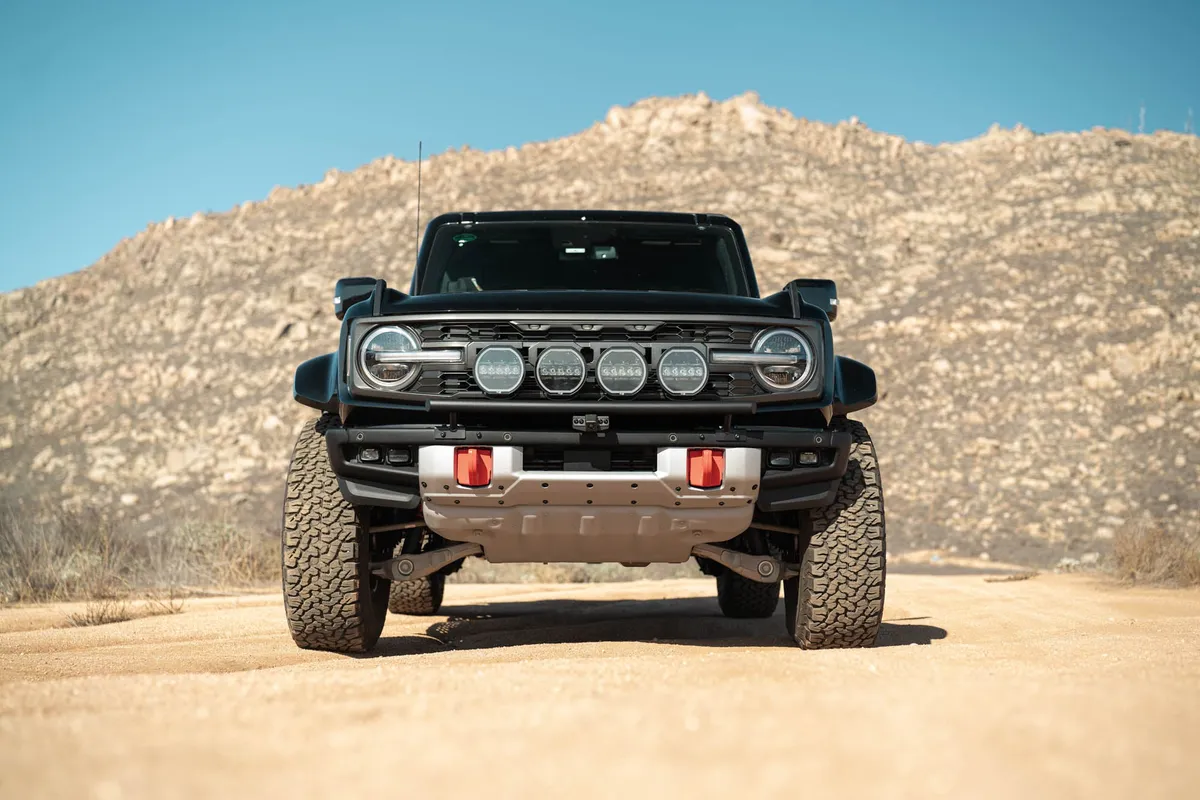 DV8 Offroad 2021-2025 Ford Bronco Tube Push Bar LBBR-10 product image