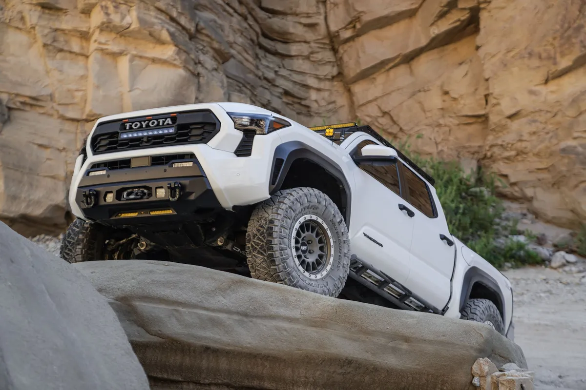 DV8 Offroad 2024-2025 Toyota Tacoma Double Cab Rock Sliders product image