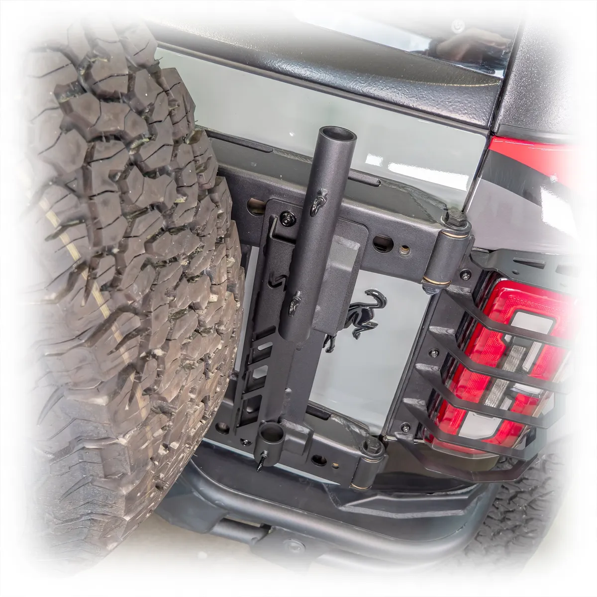 21c Bronco (Excludes Raptor) HD Tailgate Flag Mount product image