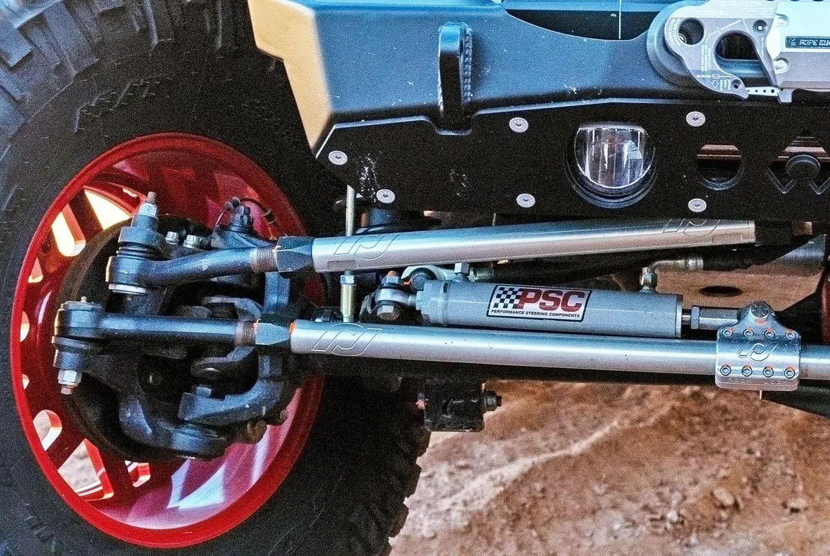 Currectlync Ram Assist Tie Rod Clamp Bracket 7075-T6 Billet Aluminum For 42mm/1 5/8 Inch Tube RockJock 4X4 product image