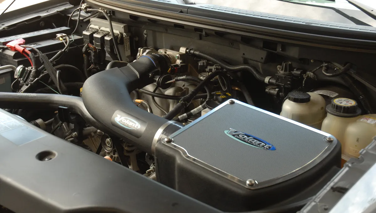 Cold Air Intake Kit; Incl. Closed Filter Box/Air Duct/Pro5 Filter/Connectors/Clamps; product image