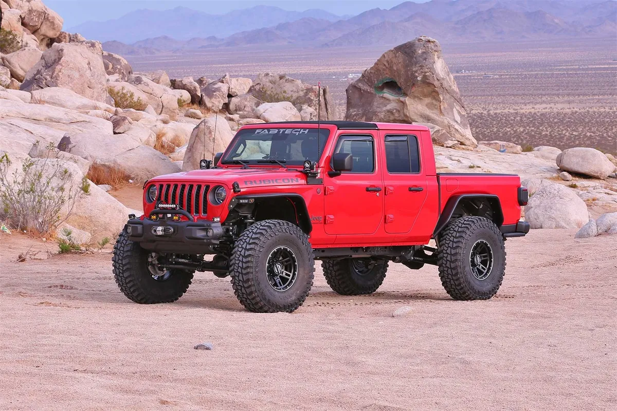Fabtech 5in Crawler Long Arm Kit w/Dirt Logic 2.25 Shocks - JT 3.6L product image