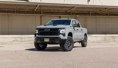 ReadyLift 25 Chevy Silverado 1500 Trail Boss/Gmc Sierra 1500 At4 4WD 2.0in Front With 1.0in Rear Sst Lift Kit