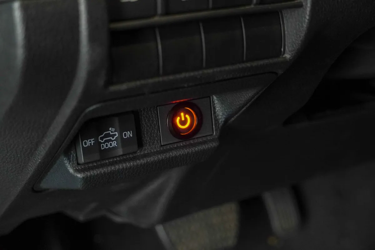 DV8 Offroad 60 AMP Wire Harness w/ Switch & DTP Connector product image