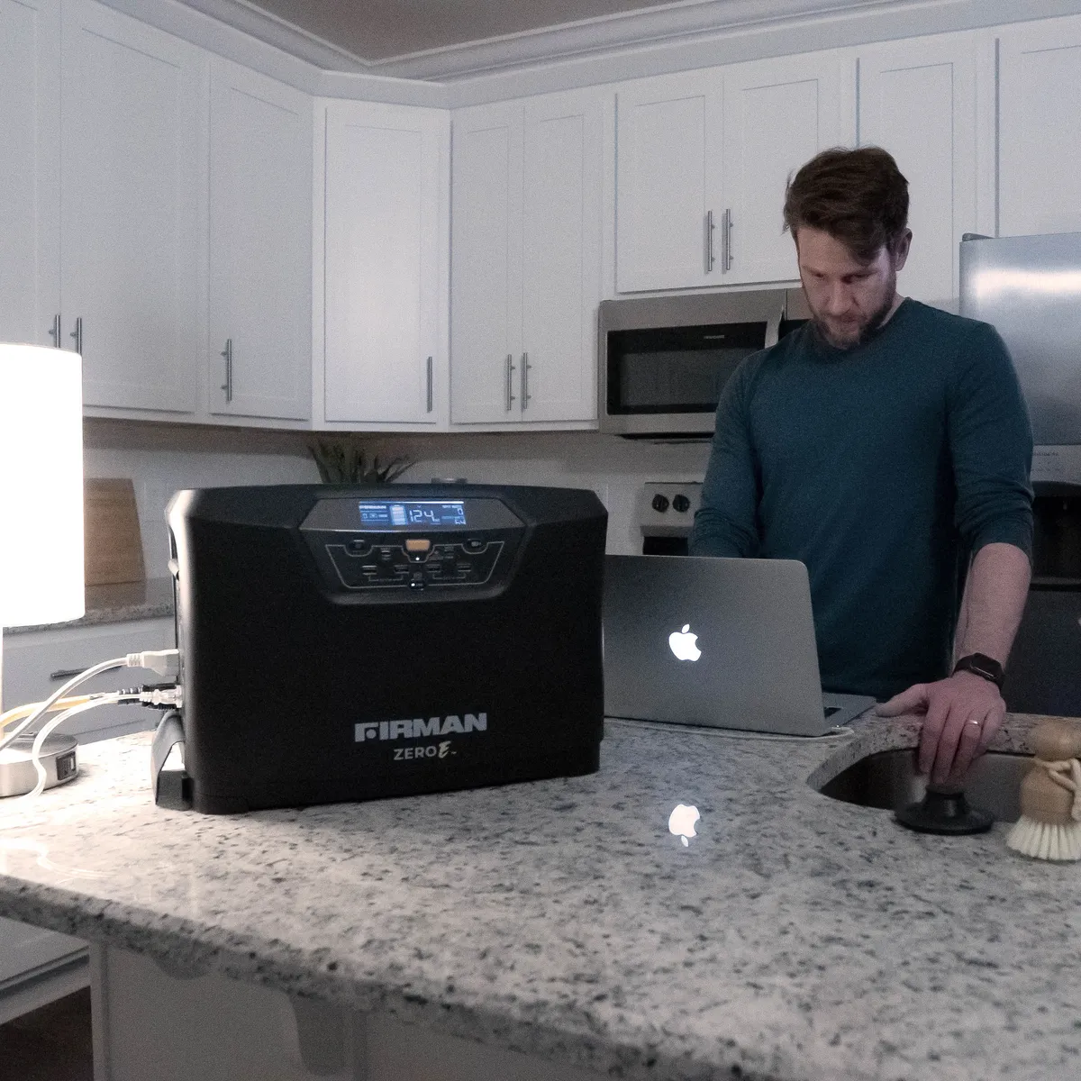 Zeroe Energy Storage System 4000/2000w 1040 Watt Hour Head Unit product image