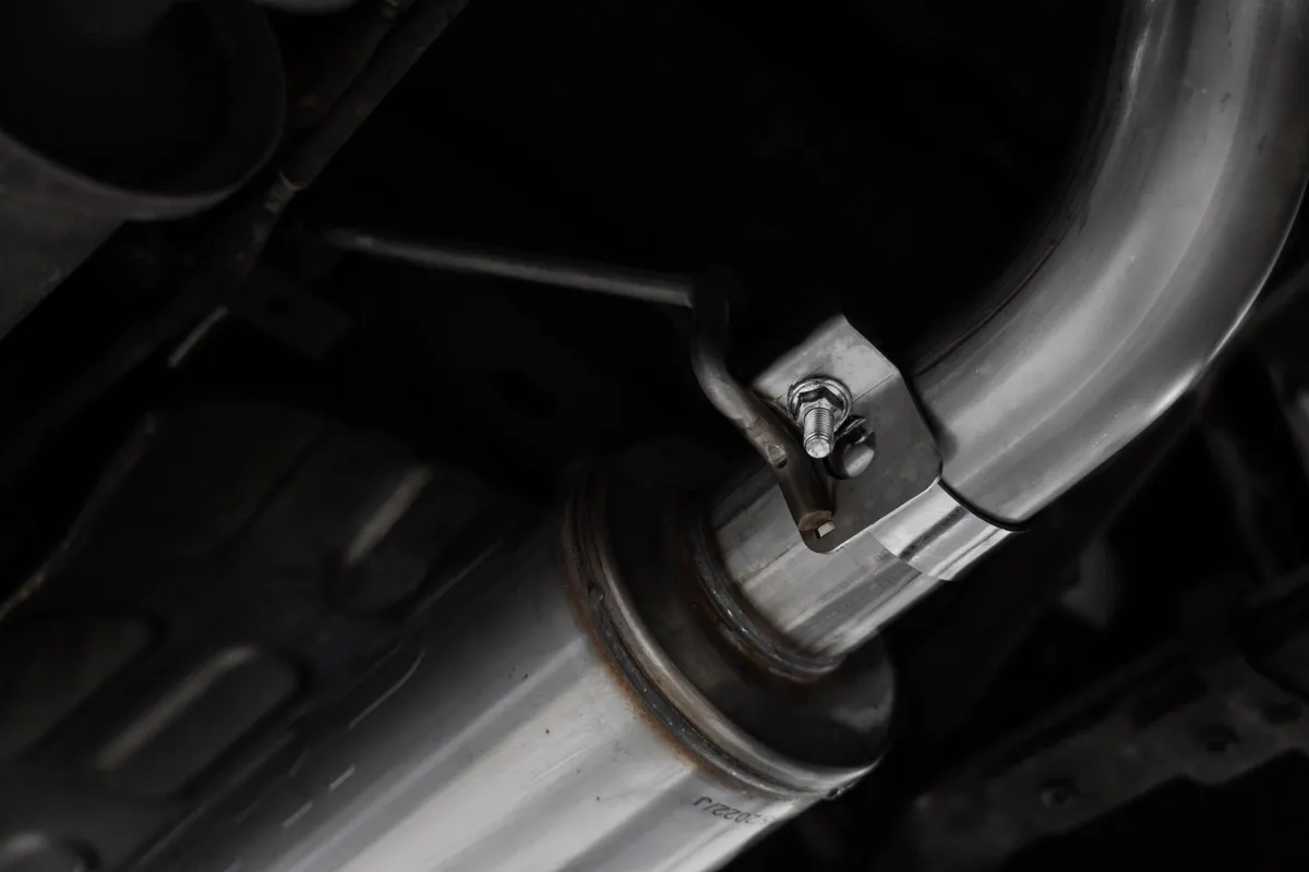 Armor Lite Cat Back Performance Exhaust System; 2.5 in. Diameter; 3 in. Single Side Exit; 4 in. Tip; Aluminized Steel; product image
