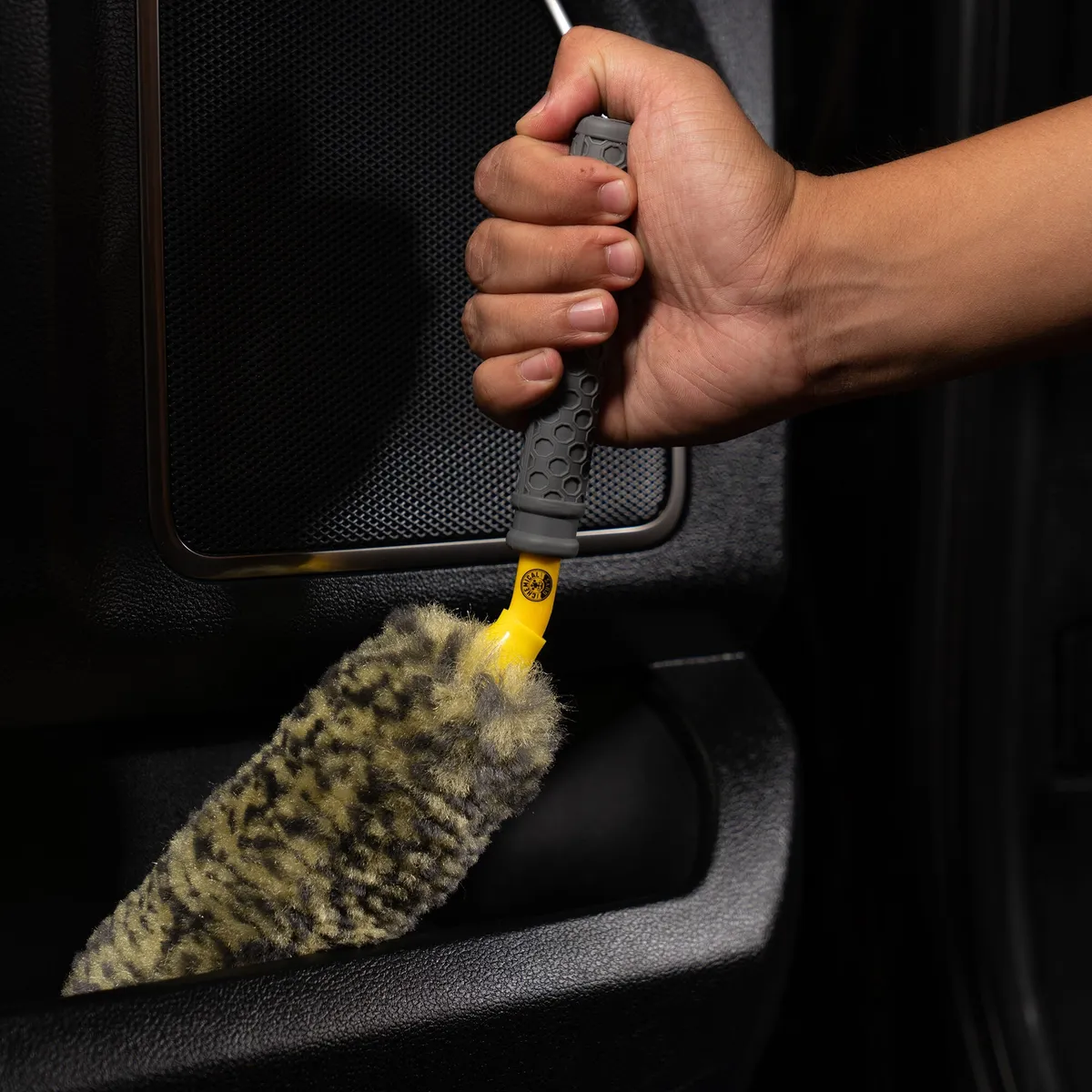 Rimpaca Reach Around Ultimate Wheel Brush Set (2 Pcs) product image