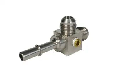 Aeromotive Fuel System Quick Connect Tee 3/8 Male