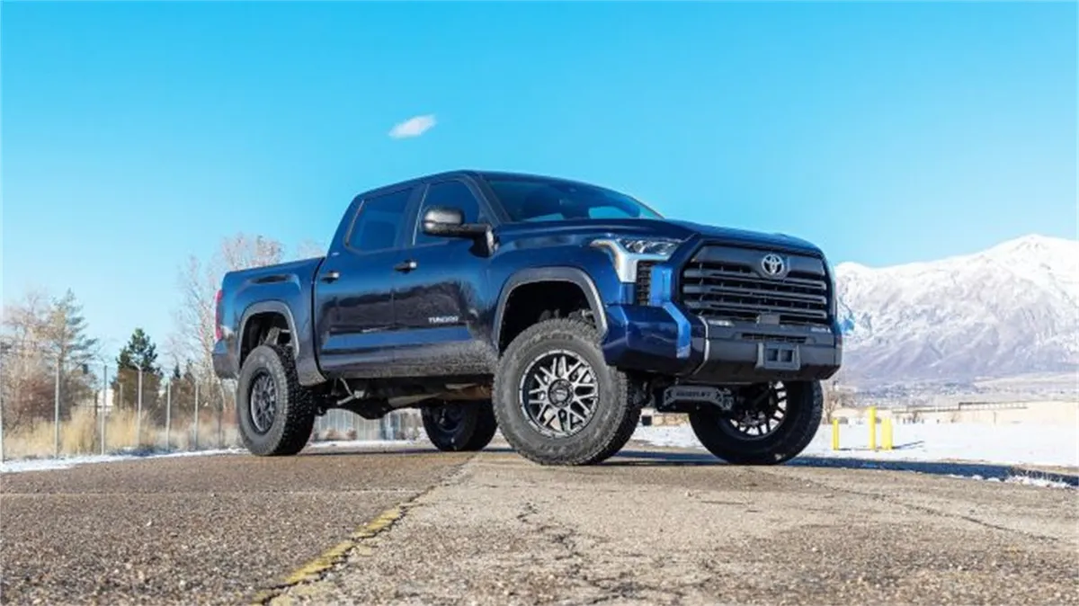 22c Toyota RWD 4WD 6in Lift Kit With Falcon 1.1 Monotube Shocks w/ Rear Air product image