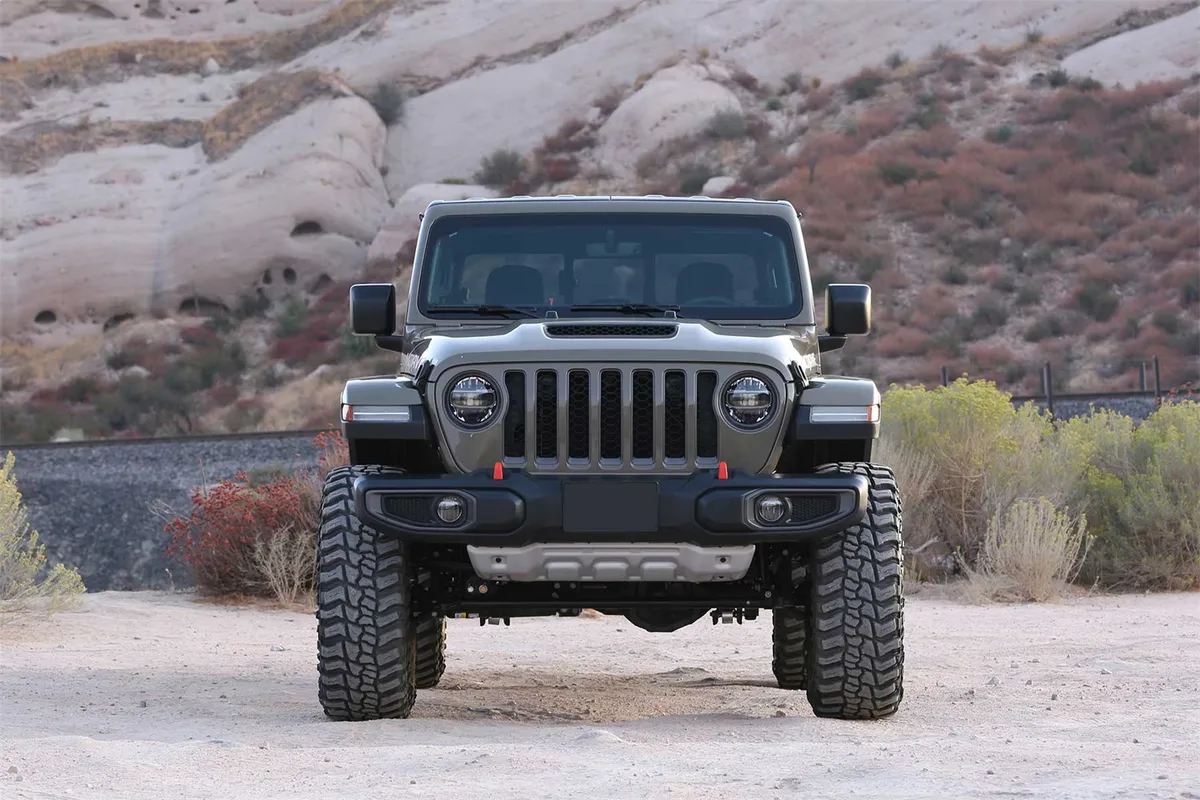 FabTech 2in Trail Lift Kit w/ Shock Extensions - JT Mojave Only product image