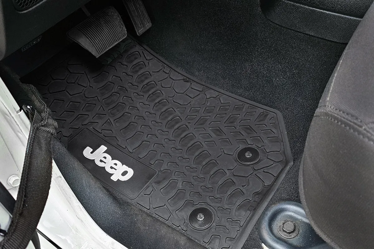 14-18 Jeep JKU 4 Dr Front and Rear -Tire Tread/Scorched Earth Scene w/ JEEP Insert - Black product image