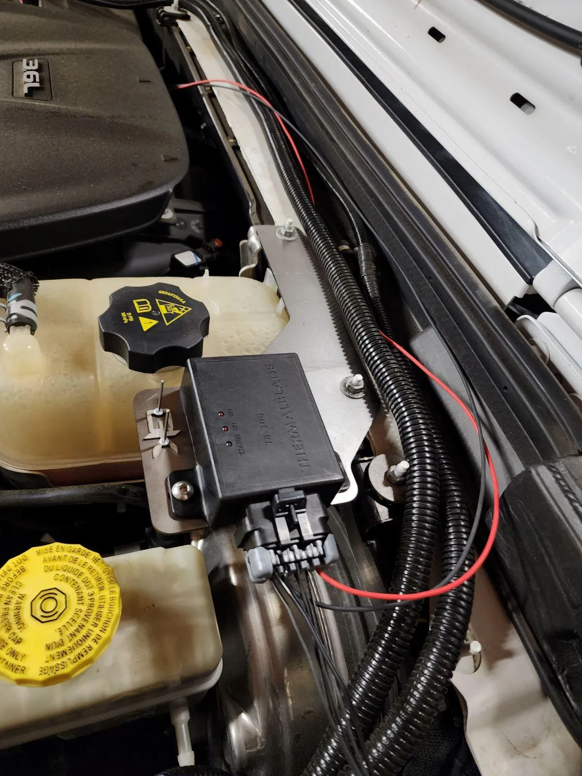 2018-2024 Jeep Wrangler JL and JT Heated Wiper Blades with Installation Brackets. product image