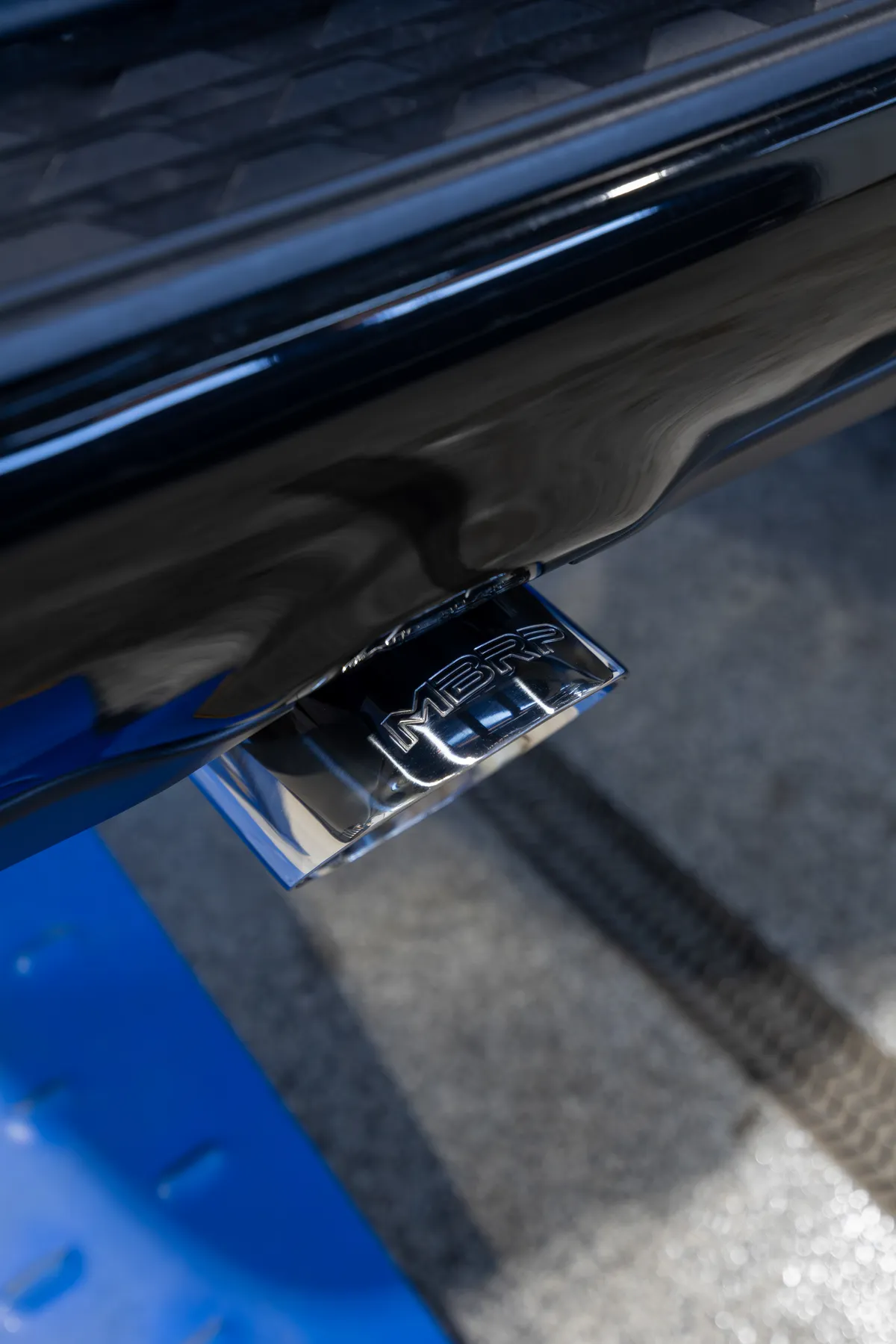 Armor Pro Exhaust Tip; 3 in. Inlet Dia./5 Outlet Dia.; T304 Stainless Steel; L-8 in.; Angle Cut; Dual Wall; Sold In Pairs; product image