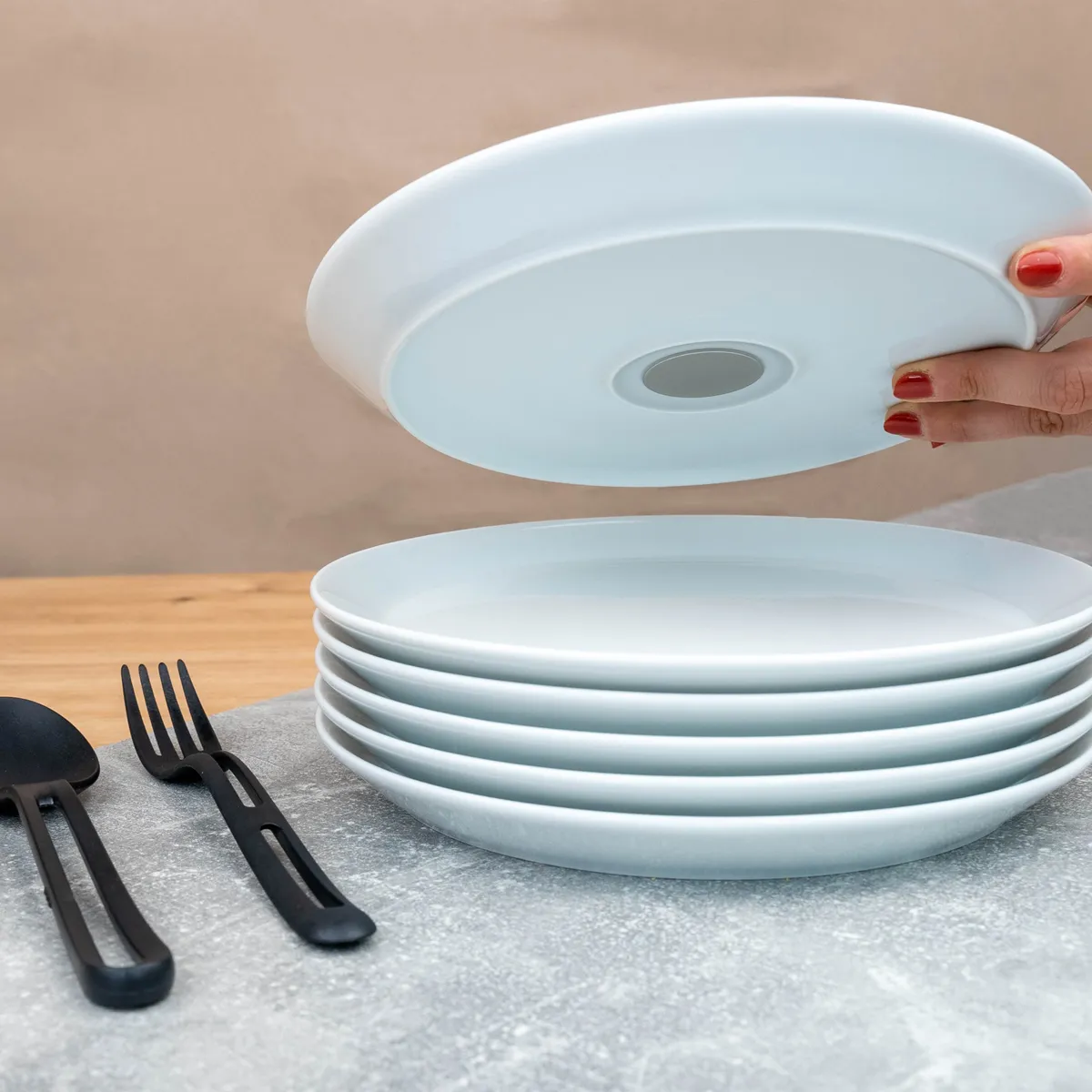 Magnetic porcelain plate âŒ€ 23 cm product image